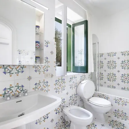 Вилла 5br Luxurious In - What'app - 0034-635-518-057 - For Reservations! Позитано